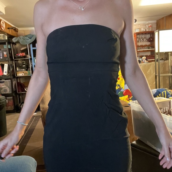 Black Stretch Sleeveless Cocktail Dress from Express - Picture 2 of 4